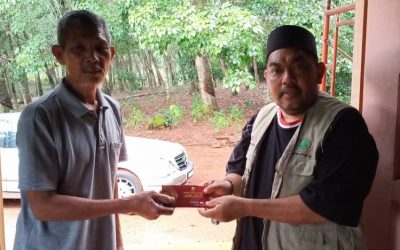 Berat mata memandang berat lagi bahu memikul.